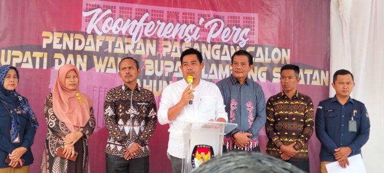 KPU Lampung Selatan Gelar Konferensi Pers Terkait Pendaftaran Bakal Calon Pilkada 2024