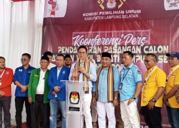 Pasangan Egi Radytio Pratama dan Syaiful Anwar Resmi Daftar ke KPU Lampung Selatan