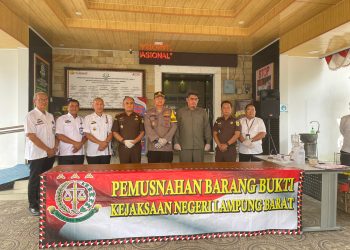 Kejaksaan Negeri Lampung Barat Gelar Pemusnahan Barang Bukti, Menegaskan Sinergi Penegakan Hukum