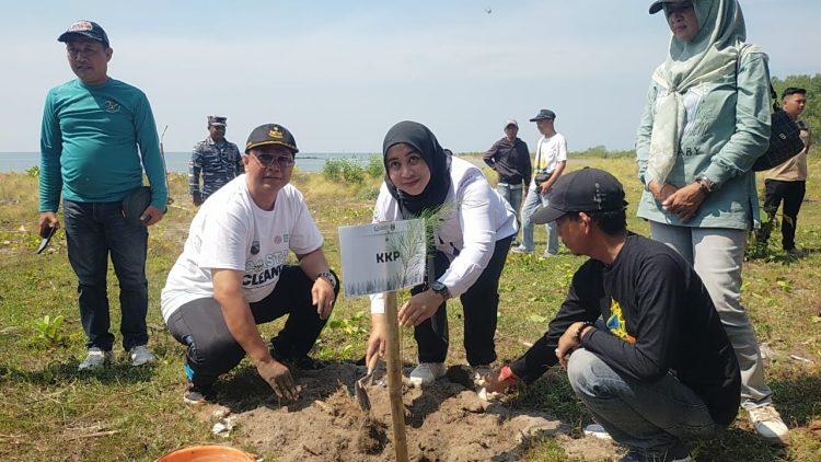 Penanaman Vegetasi Pohon Cemara di Wonosobo: Langkah Awal Menuju Pelestarian Pantai