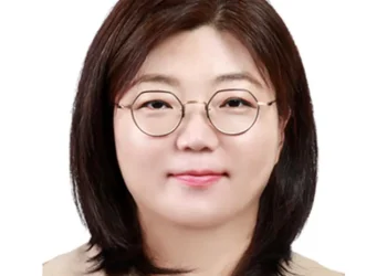 Wajah CEO ADOR Baru Bikin Salfok! Banyak yang Menilai Mirip Bang Si Hyuk, Ini Reaksi NewJeans