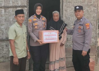 Polwan Jati Agung Bagikan Sembako, Bukti Nyata Kepedulian Terhadap Masyarakat