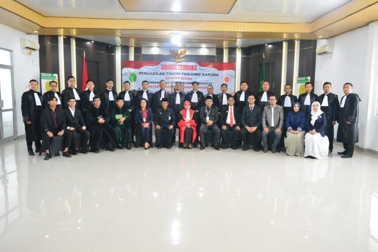 DPD IKADIN Lampung Lantik 18 Advokat Baru sebagai Garda Penegak Konstitusi