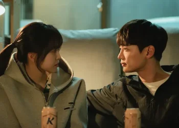 Adegan Ciuman Minho SHINee dan Son Naeun Dongkrak Rating “Romance in the House”