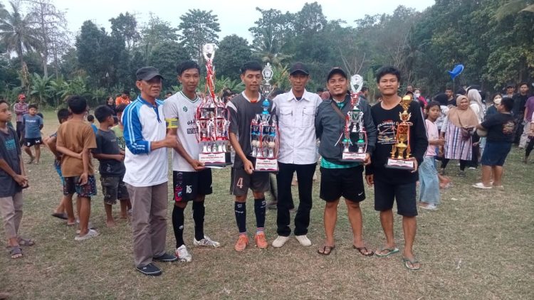 Mutun Club Juara Open Tournament Porsal Cup Desa Sukajaya Lempasing