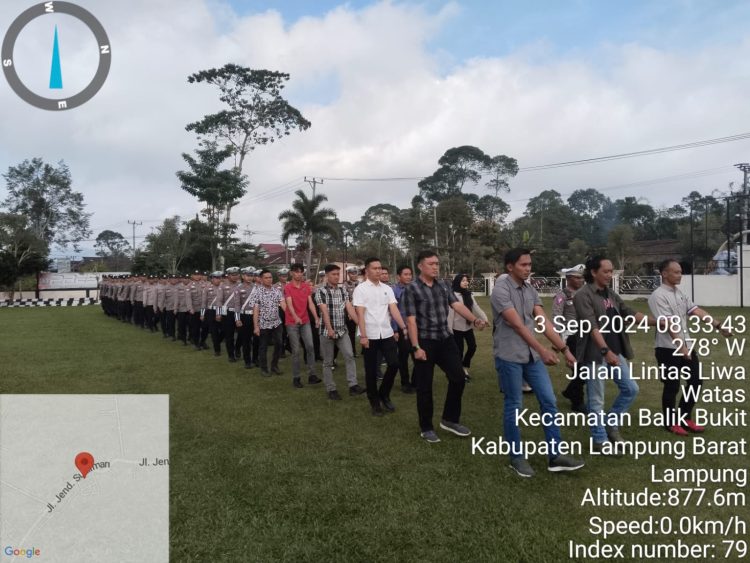 Polres Lampung Barat Gelar Latihan Peraturan Baris-Berbaris untuk Tingkatkan Kedisiplinan