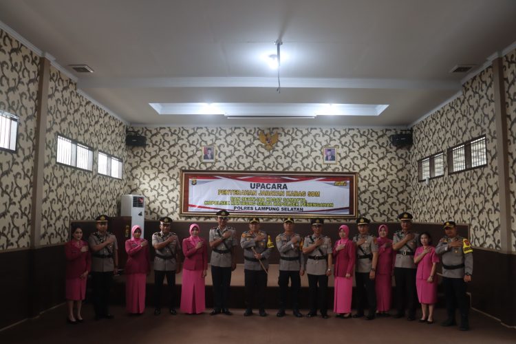 Serah Terima Empat Jabatan Penting di Polres Lampung Selatan, Dipimpin Kapolres AKBP Yusriandi Yusrin