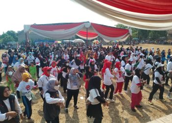 Jalan Sehat JMP Ajak Ribuan Warga Dukung Paslon Nanda-Antonius