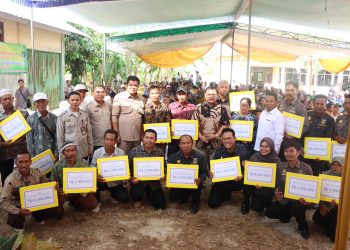 Bupati Lampung Tengah Resmikan Percepatan Musim Tanam Padi dan Serahkan Bantuan Alsintan