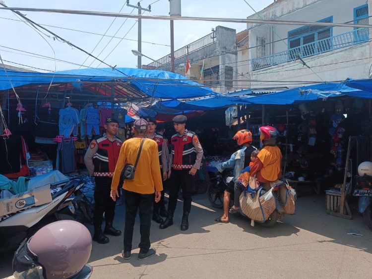 Sat Samapta Polres Lampura Gelar Patroli Jalan Kaki untuk Jaga Kamtibmas