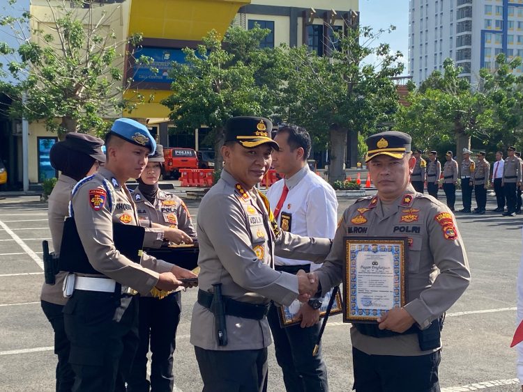 Kapolresta Bandar Lampung Apresiasi 21 Personel Berprestasi