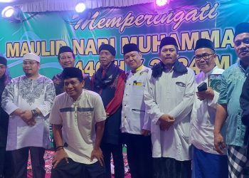 Kiwil Berikan Dakwah Maulid Nabi di Pekon Lom Keteguhan yang Berkesan