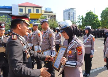 17 Personel Polresta Bandar Lampung Terima Penghargaan di Hari Sumpah Pemuda