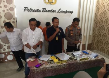 Dua Pelaku Penodongan Senjata Api Ditangkap, Pelaku Utama Masih Buron di Bandar Lampung