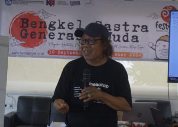 Festival Bahasa dan Sastra Metro 2024: Isbedy Stiawan ZS Tekankan Esai sebagai Bagian Tak Terpisahkan dari Sastra