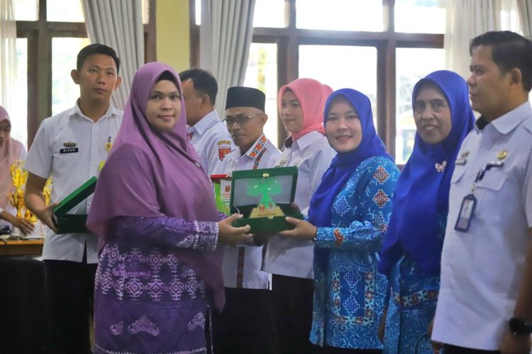 Bimtek PBLHS Dibuka, Wasisno Harapkan Lebih Banyak Sekolah di Lampung Barat Raih Adiwiyata