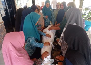 Puluhan Emak-Emak Ikuti Pelatihan Memandikan Jenazah di Pringsewu