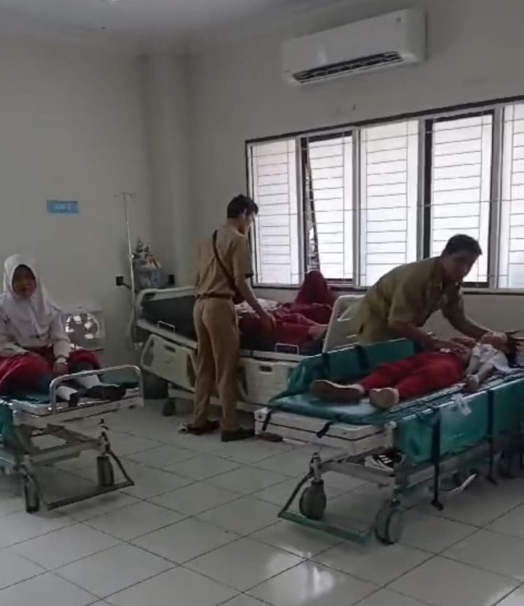 Belasan Siswa SD di Bandar Lampung Keracunan Jajanan Latiao