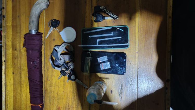 Tiga Pria Ditangkap Polisi saat Asyik Mengonsumsi Sabu di Pos Satpam Katibung