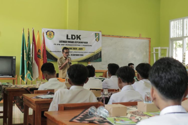 IPM SMP Muhammadiyah 1 Pringsewu Gelar Latihan Dasar Kepemimpinan
