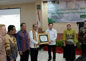 Pj. Gubernur Lampung Dorong Pringsewu Jadi Pionir Inovasi Pengelolaan Sampah
