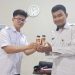Kalapas Kalianda Bagikan 170 Botol Madu Hasil Panen Masal untuk Petugas Lapas Demi Jaga Kesehatan