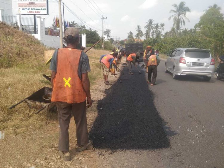 Pemeliharaan Jalan Menuju Destinasi Wisata Pesawaran Rampung, Akses Kini Lebih Nyaman