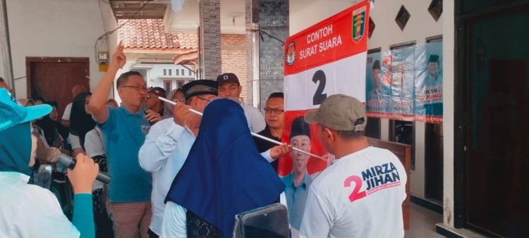 Relawan Sedolor Mirza Gelar Kampanye Dialogis di Margodadi, Ambarawa