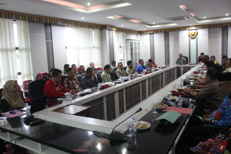 Pj Bupati Lampung Barat Pimpin Rakor Antisipasi Potensi Konflik Pilkada 2024