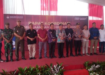 Pendistribusian Logistik Pemilu 2024 Dimulai, Pj. Bupati Tanggamus Lepas Pengiriman ke 20 Kecamatan