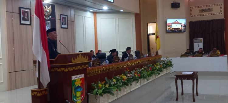 DPRD Tanggamus Gelar Rapat Paripurna Persetujuan APBD Tahun 2025