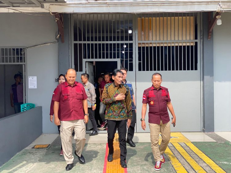 Inspektur Wilayah VI Kemenkumham RI Tegaskan Disiplin Pegawai dalam Kunjungan ke Lapas Narkotika Bandar Lampung
