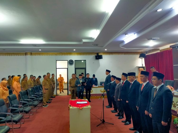 Pj Bupati Tanggamus Lantik 7 Pejabat Pimpinan Tinggi Pratama