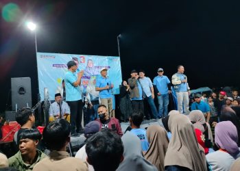 “Kampanye Riyanto-Umi Laila: Musik Ambyaran Bikin Suasana Semakin Meriah di Tulungagung”