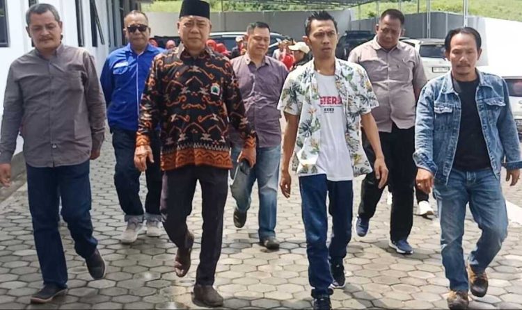 LSM dan Ormas Lanjutkan Laporan ke DKPP Soal SKPI Cabup Aries Sandi
