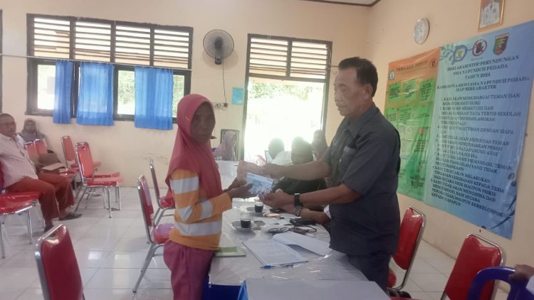 SMAN 1 Punduh Pedada Salurkan Beasiswa PIP untuk 397 Siswa