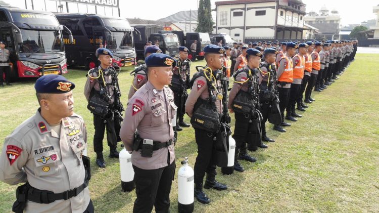 Brimob Polda Lampung Siaga Penuh Hadapi Ancaman Cuaca Buruk