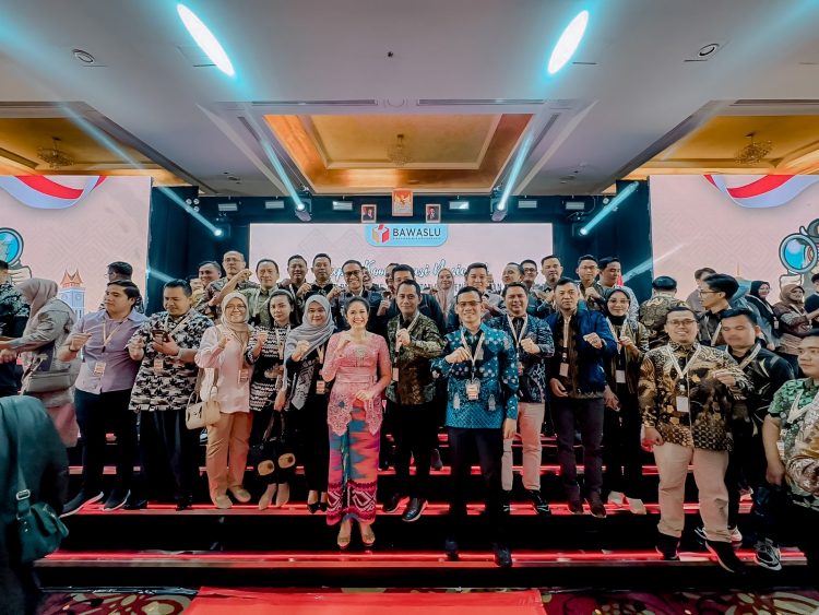 Bawaslu Lampung Raih Apresiasi untuk Pengawasan Partisipatif Teraktif Tingkat Provinsi