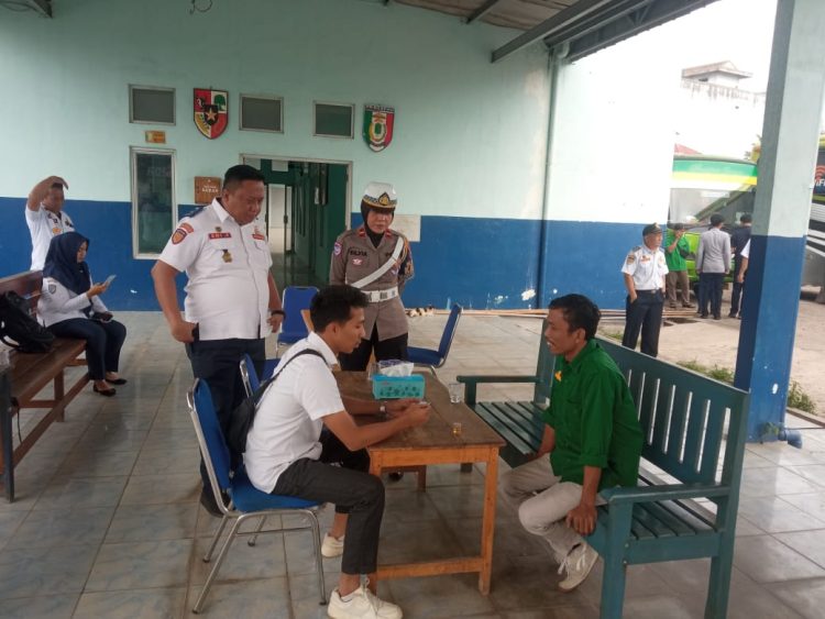 Polres Pringsewu Bersama Instansi Terkait Gelar Ram Check di Terminal Gadingrejo Jelang Libur Nataru