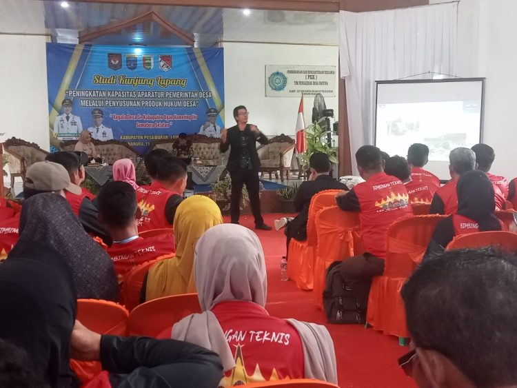 300 Kepala Desa Se-Kabupaten OKI Pelajari Produk Hukum Desa di Desa Hanura