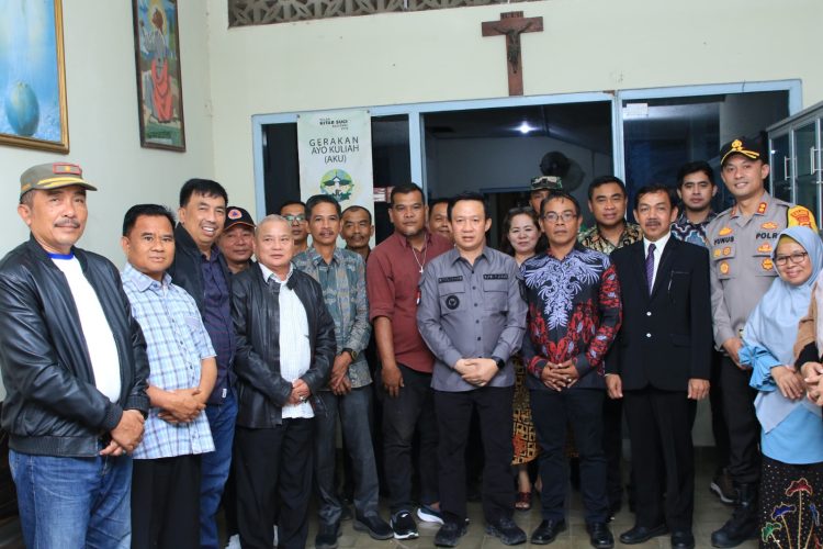 Kapolres Pringsewu Bersama Forkopimda Pantau Misa Natal di Gereja Santo Yusup