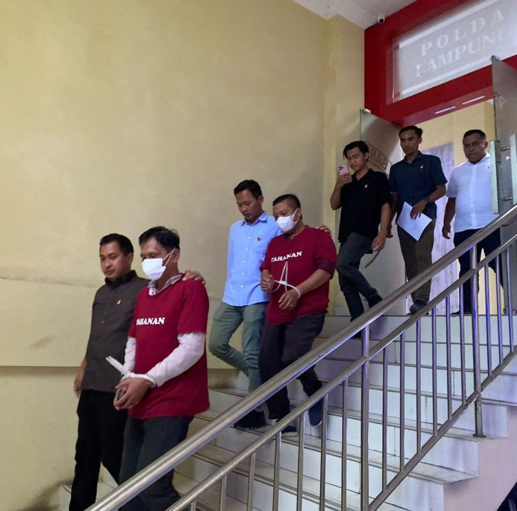 Polda Lampung Menahan Dua Tersangka Kasus Korupsi Dana BUMAKAM di Tulang Bawang