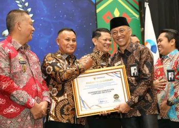 Pemkab Lampung Selatan Raih Penghargaan Kepatuhan Pelayanan Publik dari Ombudsman