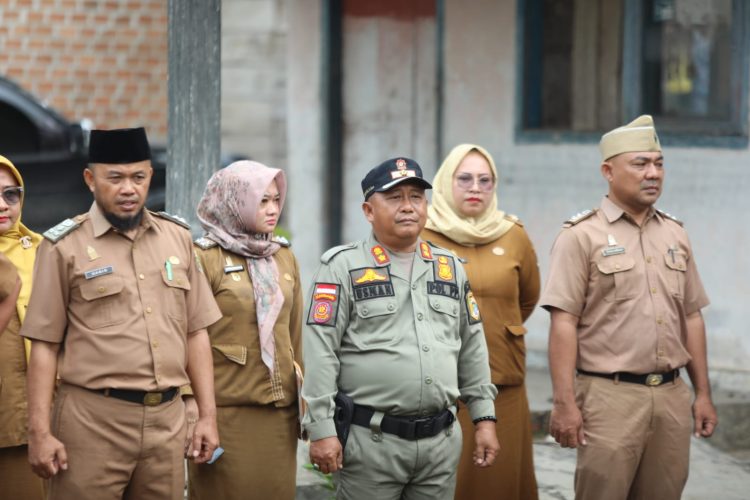 Wakil Bupati Lampung Tengah Sidak dan Pimpin Apel Pagi di Kecamatan Padang Ratu