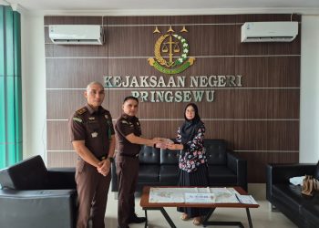 Kejari Pringsewu Terima Uang Titipan dari Tersangka R atas Kasus Dugaan Korupsi
