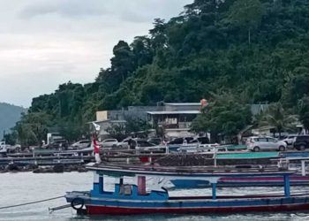 Pulau Pahawang Jadi Tujuan Wisata Favorit, Ribuan Pengunjung Padati Dermaga Ketapang