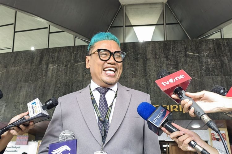 Anggota DPR Uya Kuya Dikritik Gara-Gara Buat Konten di Lokasi Kebakaran Los Angeles