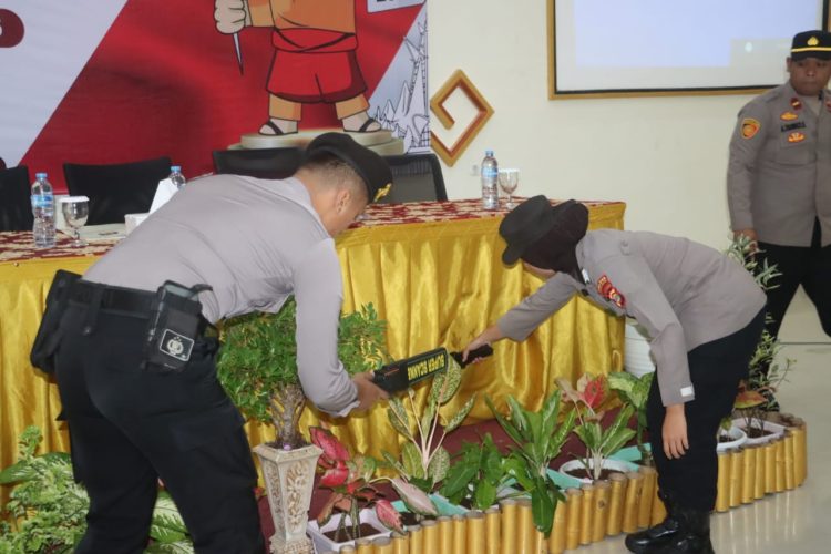 Polres Lampung Selatan Terjunkan 158 Personel Amankan Penetapan Pasangan Bupati dan Wakil Bupati Terpilih