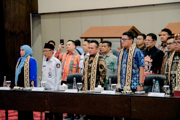 Bawaslu Lampung Hadiri Penetapan Pasangan Gubernur dan Wakil Gubernur Terpilih