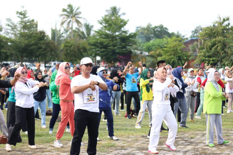 Wakil Bupati Ardito Wijaya Pimpin Apel dan Senam Bersama di Lampung Tengah